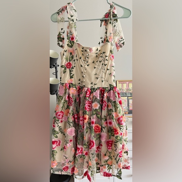 Wild Rose & Sparrow The Fleur Dress - Picture 6 of 6